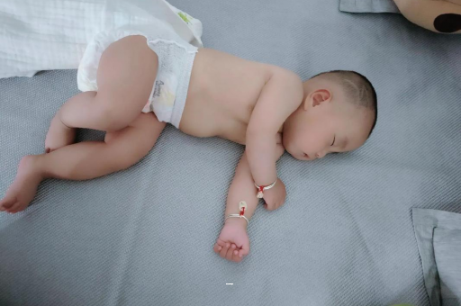 南宁孕妇肚脐周围发青